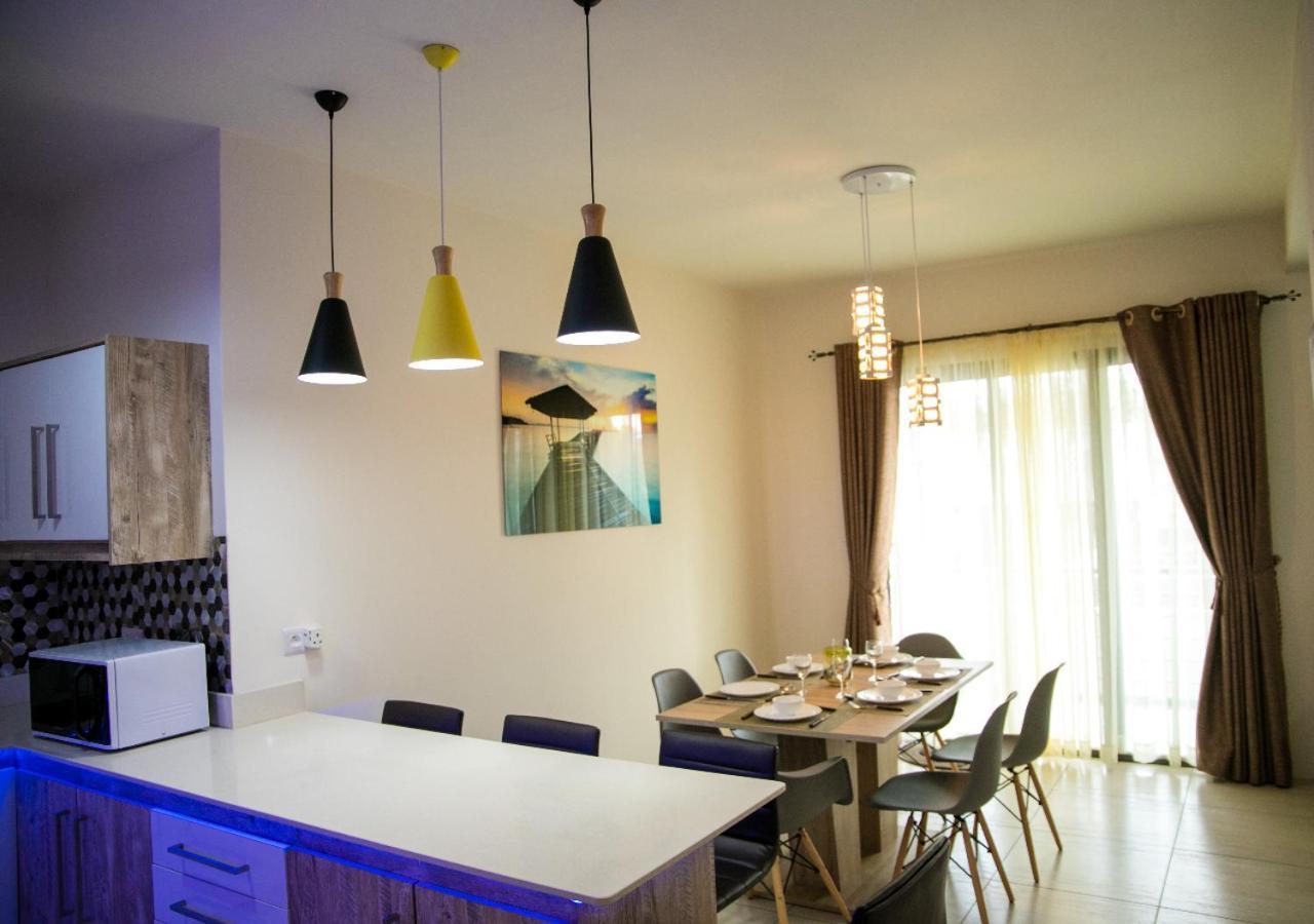 Luxury 2 Bedroom Apartment With Pool - Close To Flic-En-Flac Beach Kültér fotó