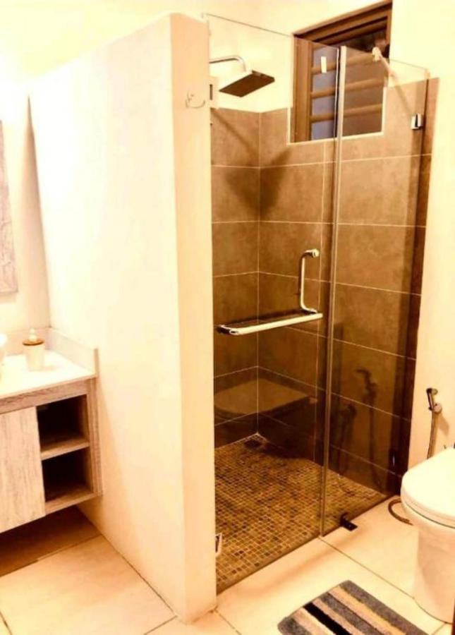 Luxury 2 Bedroom Apartment With Pool - Close To Flic-En-Flac Beach Kültér fotó